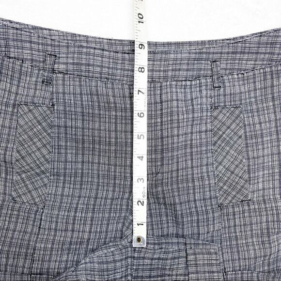 DAISY FUENTES Black & White Plaid Cuffed Shorts with Pockets size 6 - Picture 7 of 10